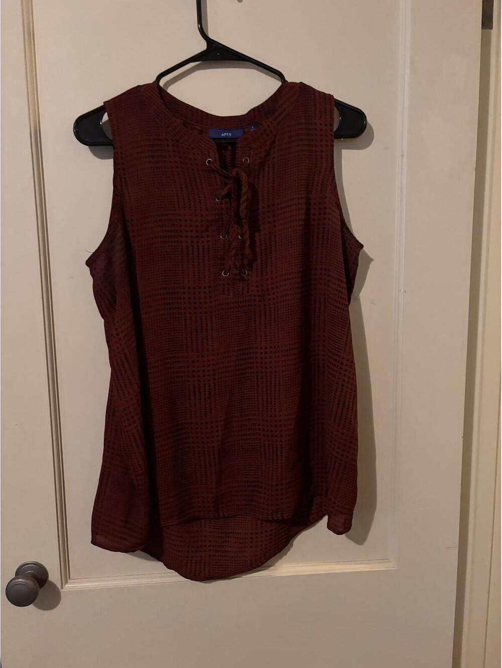 APT. 9 Women's Sleeveless Lace-Up Burgundy Top, Size Large